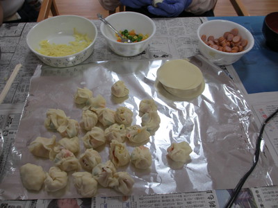 餃子ボール　包み.JPG